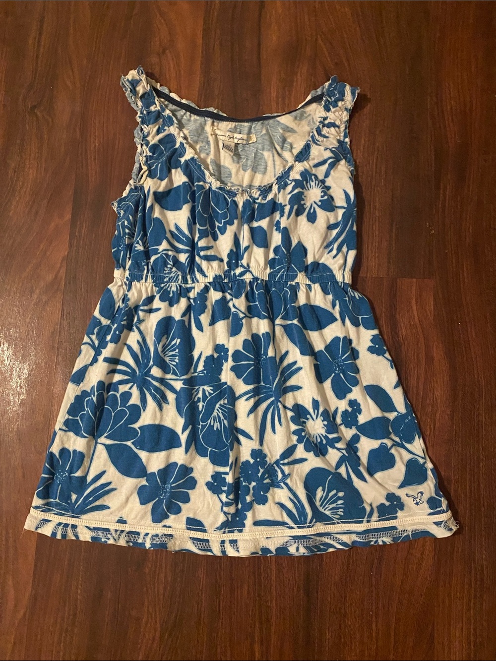 American Eagle Outfitters Blue and White Floral Tank Top